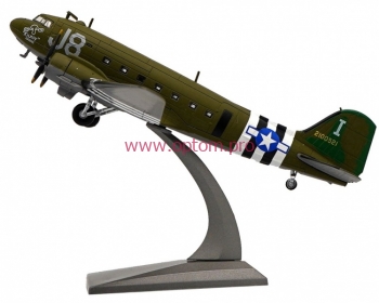 ������������ ������ ������������ ������� C-47, DC-3, ������. ������� 1:100. ����� ������ 20 ��. ������ ������� 30 ��.
